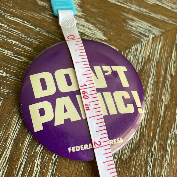 Vintage Federal Express Button Pin - Picture 4 of 4